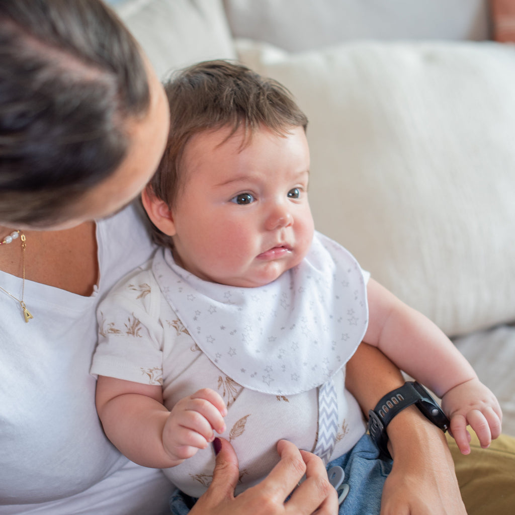¿Qué debería hacer mi bebé a los 3 meses?