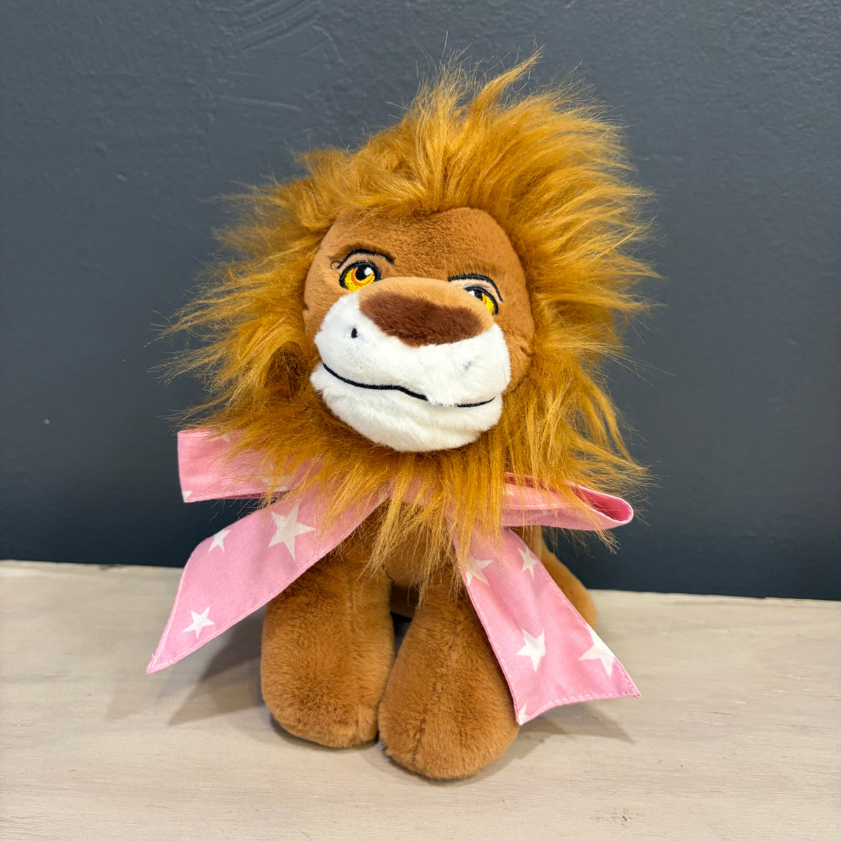 Peluche león de 20 cm con cinta de niña