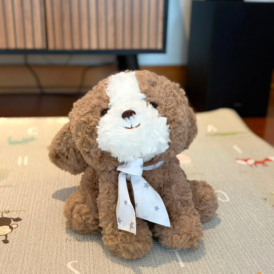 Peluche perro café y blanco de 30 cm con cinta de estrellas