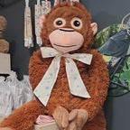 Peluche mono XL sentado de frente