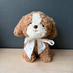Peluche perro de 20 cm con cinta celeste de estrellas